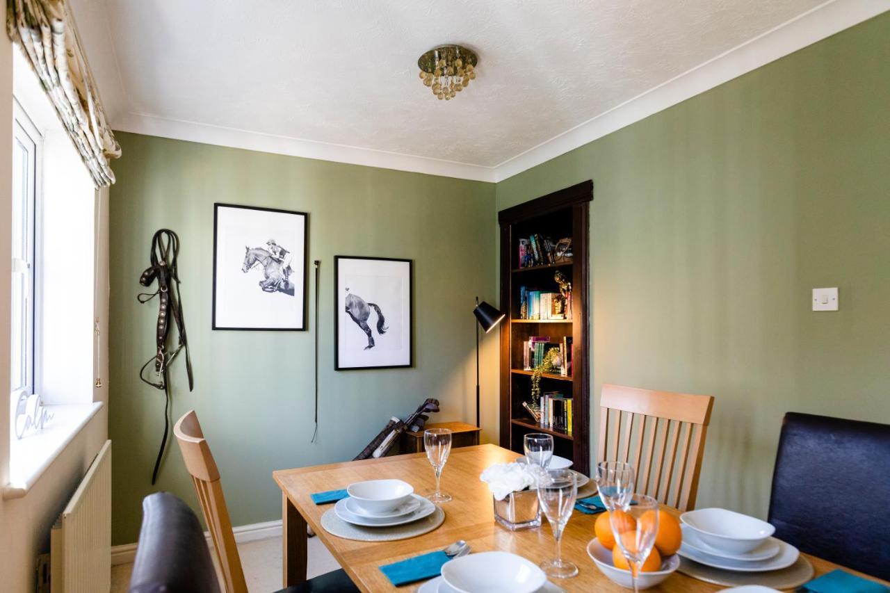 Chichester Retreat House With Free Parking Extérieur photo