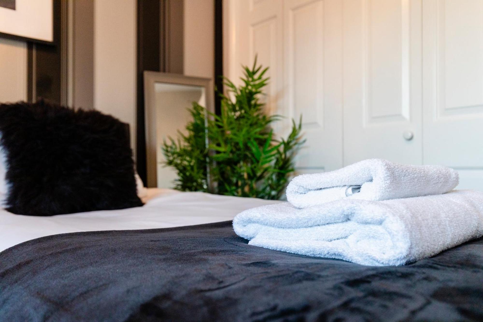 Chichester Retreat House With Free Parking Extérieur photo