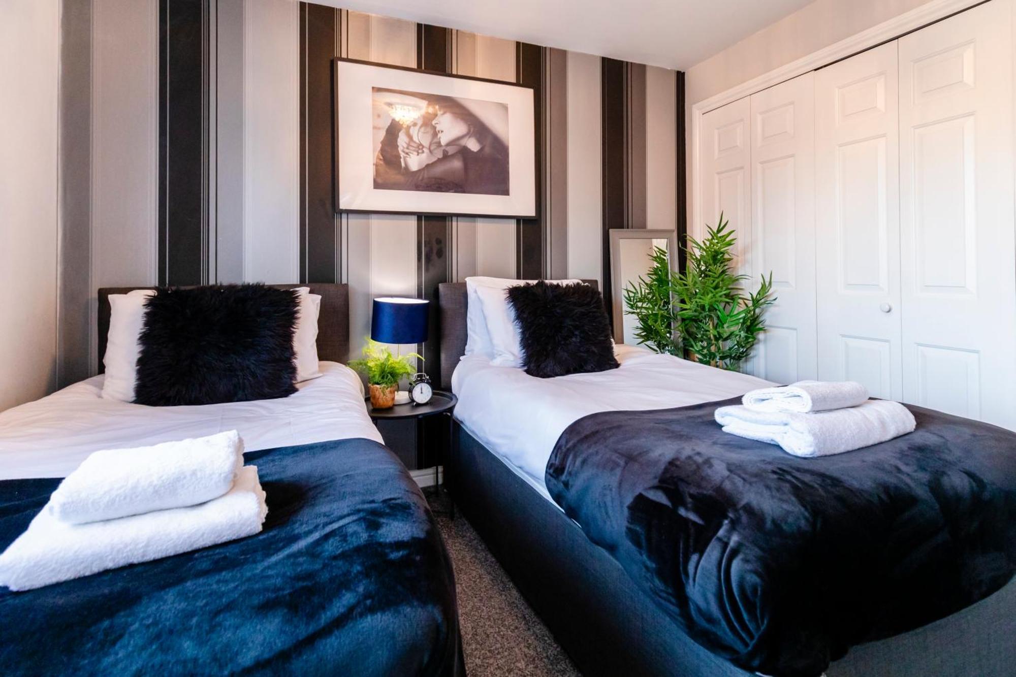 Chichester Retreat House With Free Parking Extérieur photo
